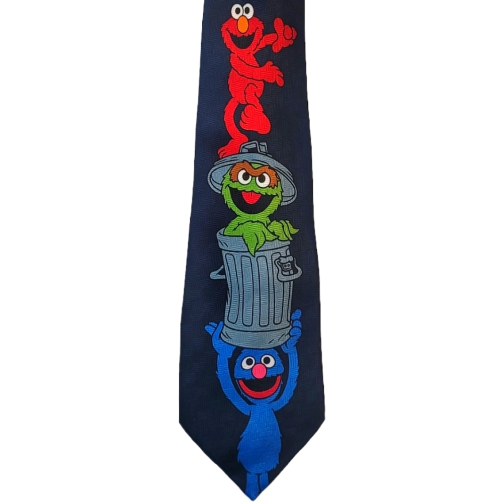 Vintage Sesame Street Mens Tie Navy Blue Featuring Elmo Oscar The Grouch & Ernie - Picture 1 of 6